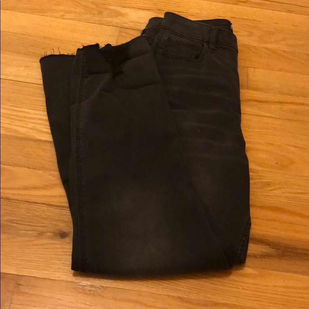 Hollister Ultra High Rise Mom Jeans